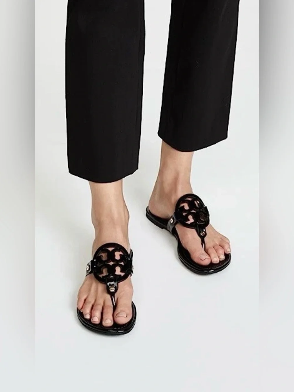 Tory Burch Black Patent Logo Thong Sandals with Gold Accent good condition 🖤✨